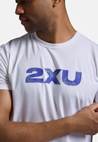 Thumbnail Image 4