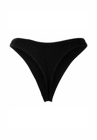 Zwarte katoenen string met een gladde textuur, lage taille en gegolfde randen. Eenvoudig ontwerp zonder zichtbare patronen of hardware.
