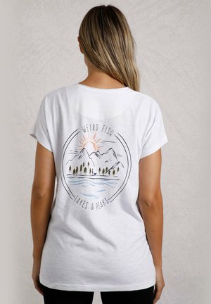 Weird Fish WANDER GRAPHIC - Print T-shirt - white