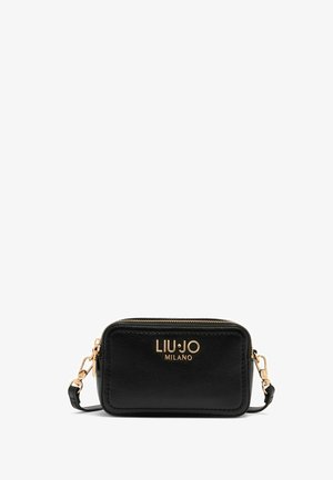 Geantă de umăr din piele neagră cu logo-ul auriu "LIUJO MILANO", formă rectangulară, închidere cu fermoar și curea detașabilă. Textură netedă.