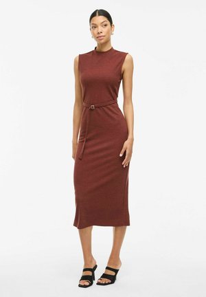 BIRTHE ÄRMELLOSES - Robe fourreau - burnt henna