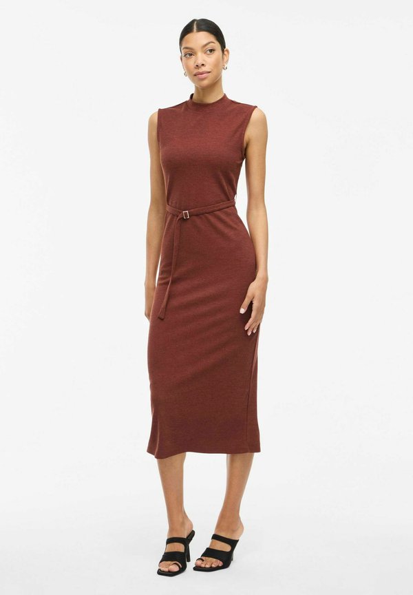 BIRTHE ÄRMELLOSES - Etuikleid - burnt henna