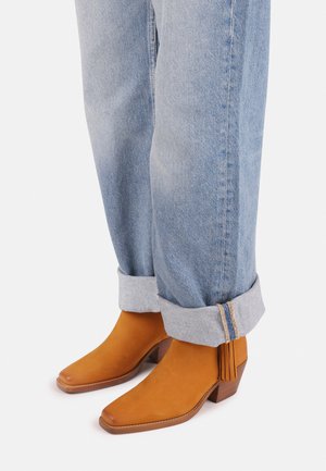 CASSI-DY - Classic ankle boots - toffee