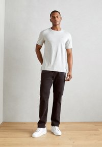Scotch & Soda CORE THE ZEE  - Blugi drepți - city black