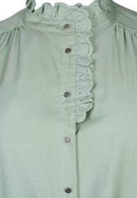 Zizzi MIT RUFFLES - Košilová halenka  - green bay