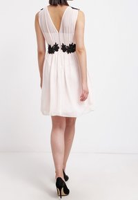 Little Mistress Cocktailklänning - light pink