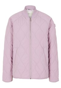 Gepolsterte Bomberjacke in Helllila, mit Reißverschluss, geripptem Kragen und zwei Seitentaschen, die ein Wellenmuster aufweisen.