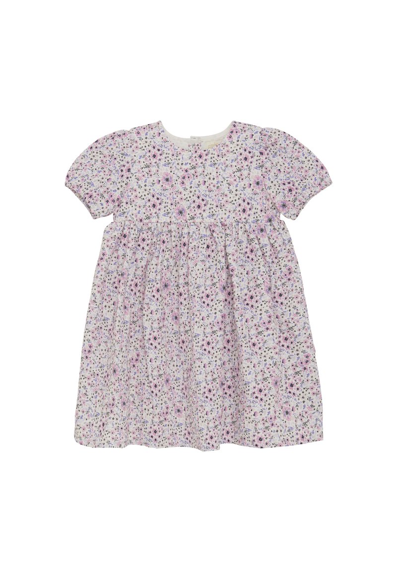 Kurzärmliges, floral gemustertes Kleid in Weiß mit lila und rosa Blumen, verfügt über einen runden Ausschnitt und eine geraffte Taille.