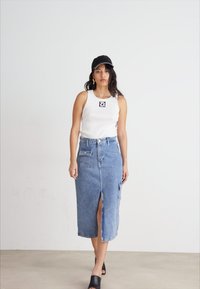 Thumbnail Image 2
