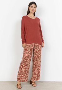 Soyaconcept BIARA - T-shirt à manches longues - mineral red mel
