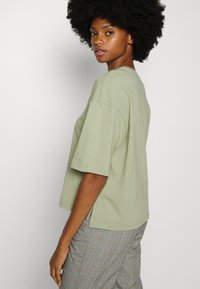 Marc O'Polo ROUND NECK - T-shirt estampada - breezy mint
