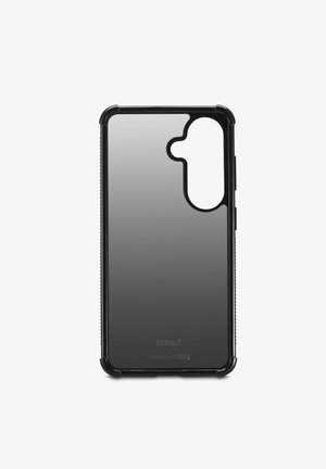 Schwarze transparente Handyhülle mit verstärkten Ecken und einem großen Ausschnitt für das Kameramodul vor weißem Hintergrund.