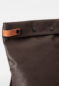 Aunts & Uncles WAKAYAMA - Tagesrucksack - bitter chocolate