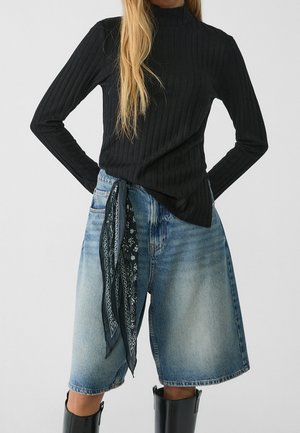 Pullover - black