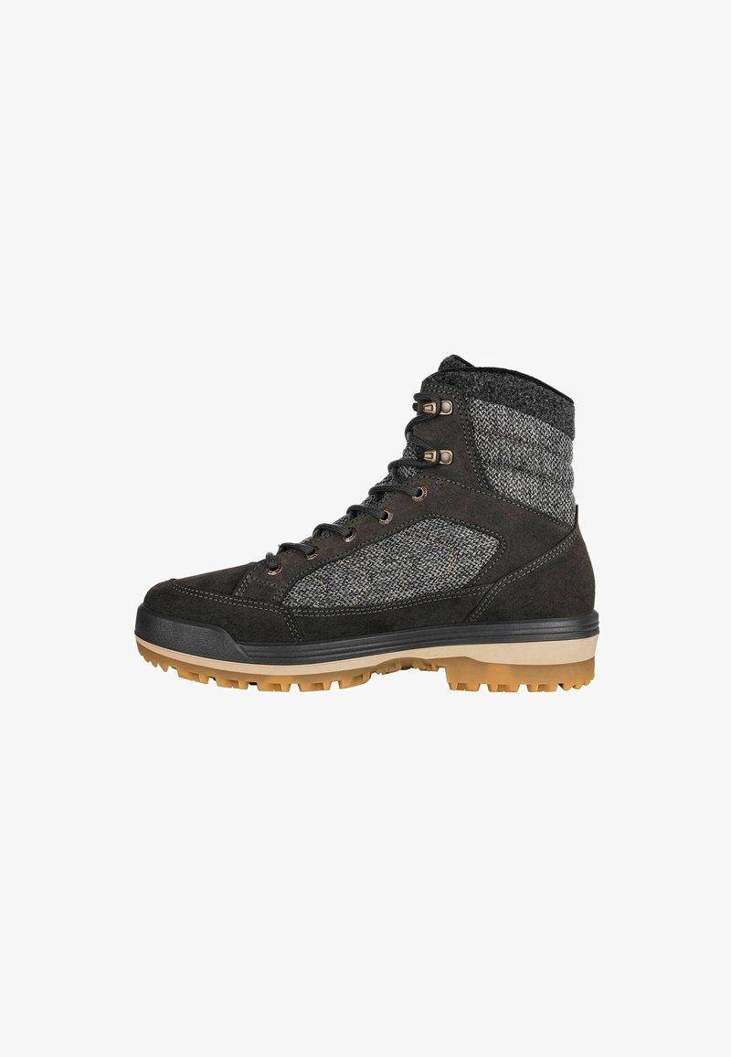 Scarponcino da trekking con una tomaia in suede scuro, pannelli laterali in tessuto grigio, occhielli in metallo e una suola in gomma beige robusta per una migliore aderenza.