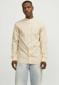 Jack & Jones JJESUMMER BAND LINEN MIX SHIRT - Pluus - apricot ice