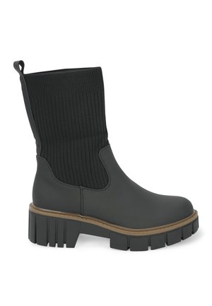 Findlay Platform boots - black