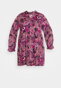 Vestido de manga larga en poliéster con un vibrante patrón de paisley rosa y morado sobre un fondo negro, con un escote redondo y puños fruncidos.