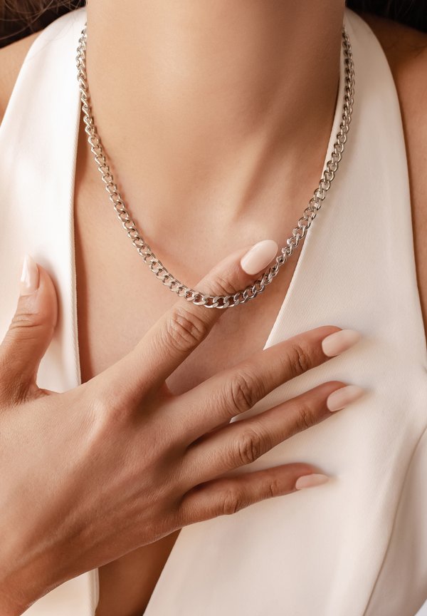 GROSSGLIEDRIGE - Halskette - silberfarben