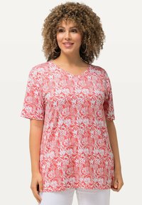 Ulla Popken CORAL REEF SHORT SLEEVE V-NECK  - Triko s potiskem - dark coral