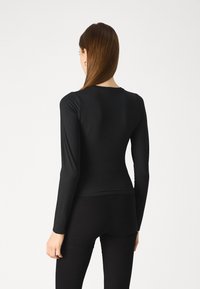 Hollister Co. Ilgarankovis viršutinės dalies drabužis - casual black