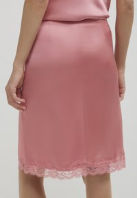 Calliope MIDI - Gonna a campana - rosa