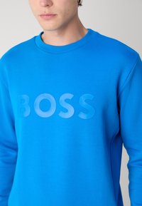 BOSS SALBO - Melegítőfelső - open blue
