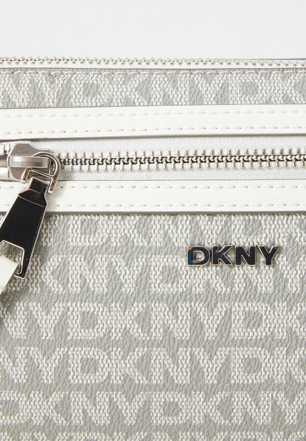 BRYANT AVE  - Handbag3