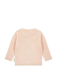Světle růžový pletený svetr s texturovaným vzorem kabel, dlouhými rukávy a kulatým výstřihem. Štítek viditelný vlevo dole.