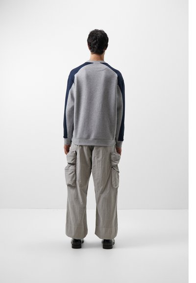 Ahluwalia MAE UNISEX - Sweatshirt - grey/navy