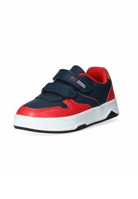 Sneakers in velcro con tomaia sintetica blu navy e rossa, suola bianca e accenti a contrasto arancioni e dorati; superficie testurizzata e design sportivo.