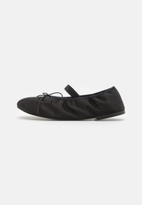 Seleccionado, black