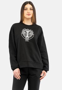 Unselected, black