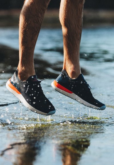 Tropicfeel JUNGLE - Sneakers laag - midnight blue