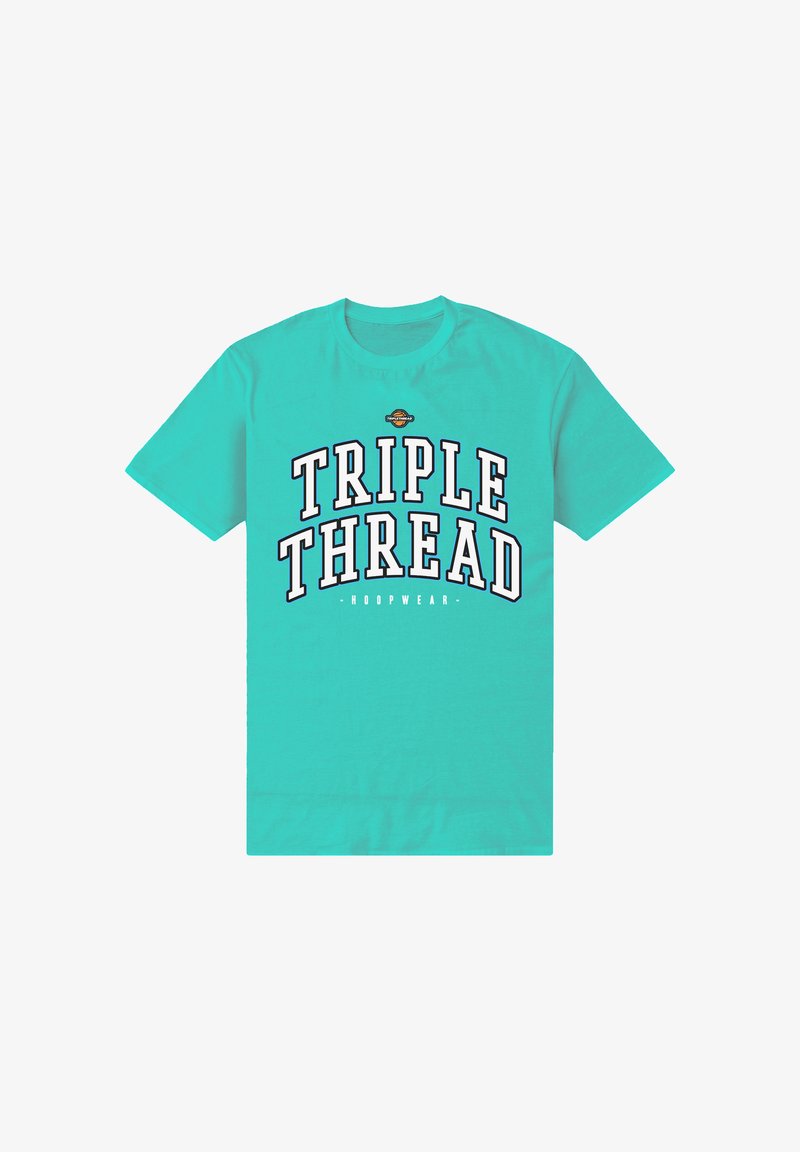 T-shirt turquoise à manches courtes avec l'inscription "TRIPLE THREAD" en lettres blanches grasses bordées de noir, et un petit texte "HOOPWEAR" en dessous.
