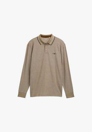 Ljusbrun långärmad polo med beige krage, knappslå, ribbade manschetter och liten "1962"-logotyp på vänster bröst.