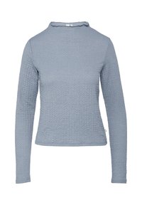 Langärmliges Oberteil in Hellblau, aus strukturiertem Material mit hohem Kragen. Verfügt über eine taillierte Silhouette und einen weichen, leicht zerknitterten Stoff.