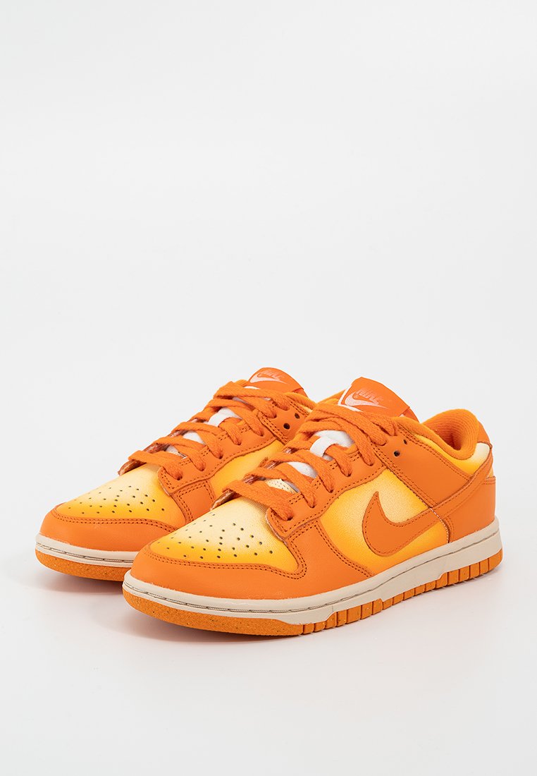DUNK LOW