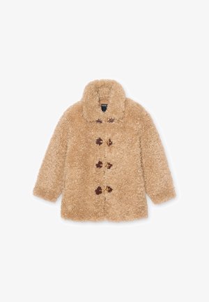 Abrigo de faux shearling beige con gran solapa y cuatro cierres de toggles marrones, exhibido plano sobre fondo blanco.