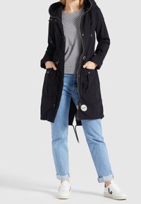 khujo Parkas - black