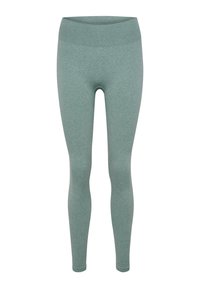 Zielone legginsy wykonane z teksturowanej tkaniny, z wysokim stanem i dopasowanym krojem, sięgającym do kostek.