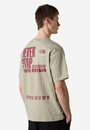 The North Face M COORDINATES RELAXED SS - T-shirt imprimé - clay grey