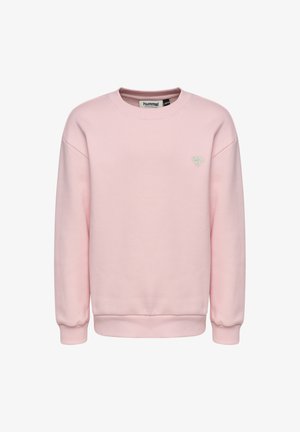 Hellrosa langärmliges Sweatshirt mit Rippenbündchen an Ärmeln und Saum, Rundhalsausschnitt und kleinem weißen Logo auf der linken Brust.