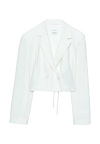 Blazer corto blanco con mangas largas, doble botonadura, solapas con muesca y detalle de cordón en el dobladillo. Textura de tela suave.