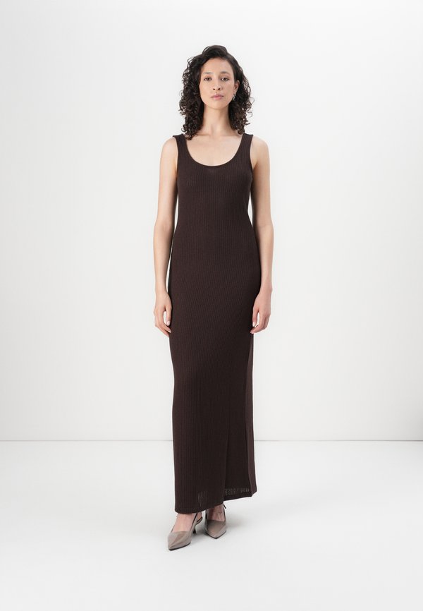 MAXI DRESS - Strickkleid - java