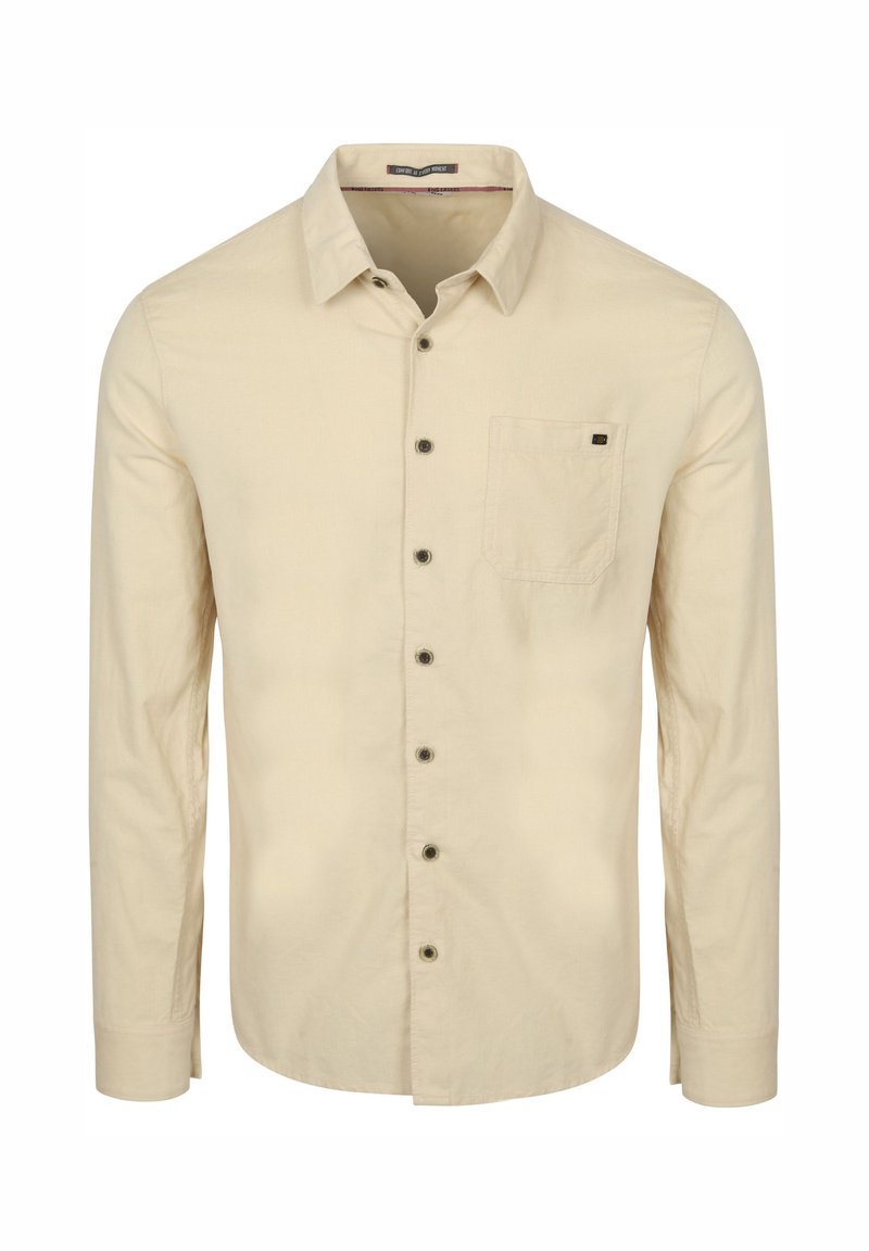 Beige blouse met lange mouwen van stof, met een knoopsluiting aan de voorkant, een zak op de borst en donkere knopen. Soepele textuur met een klassieke kraag.