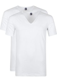 Witte v-hals t-shirts gepresenteerd in een set van twee. Gemaakt van zacht katoen, met korte mouwen en een schoon, eenvoudig ontwerp.