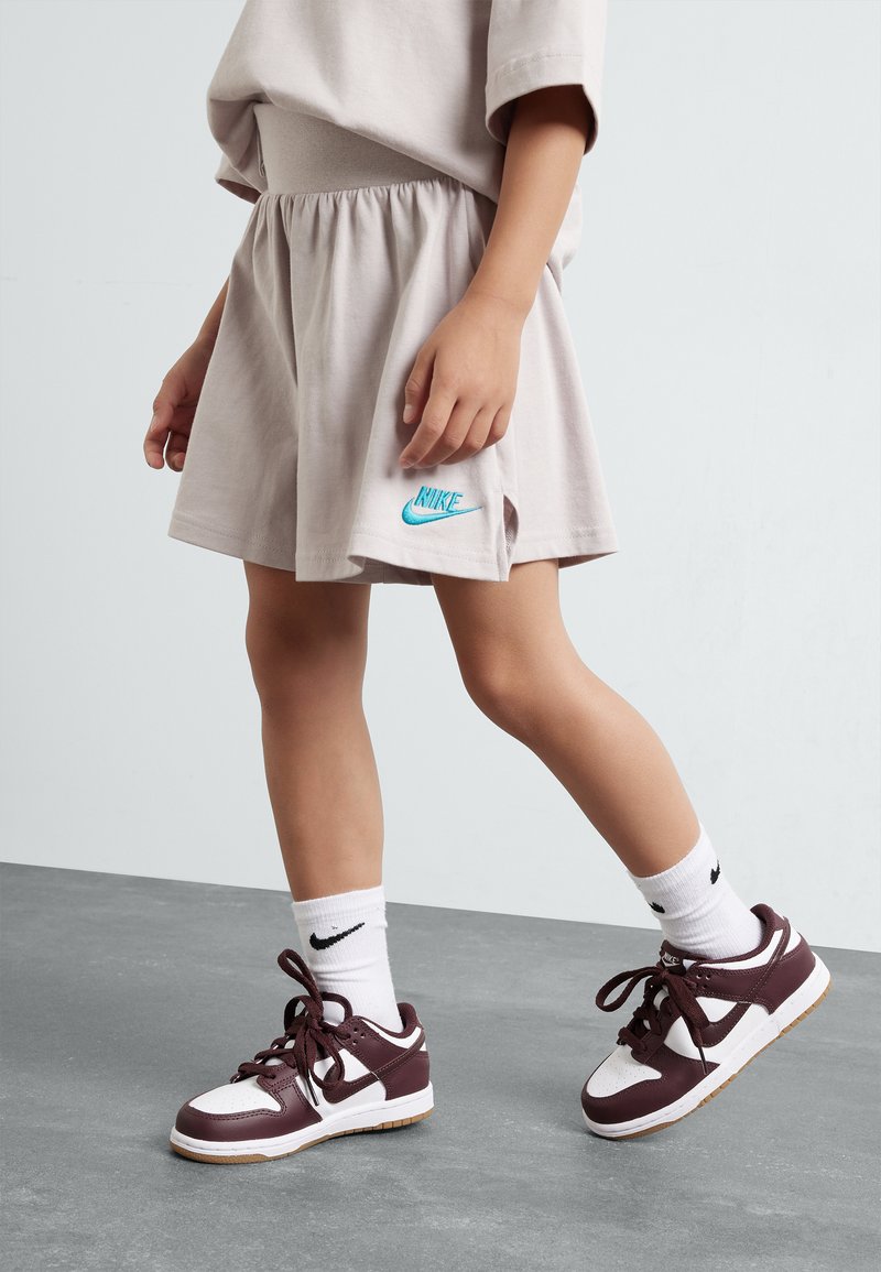 Nike Sportswear Shorts - platinum violet/aquamarine