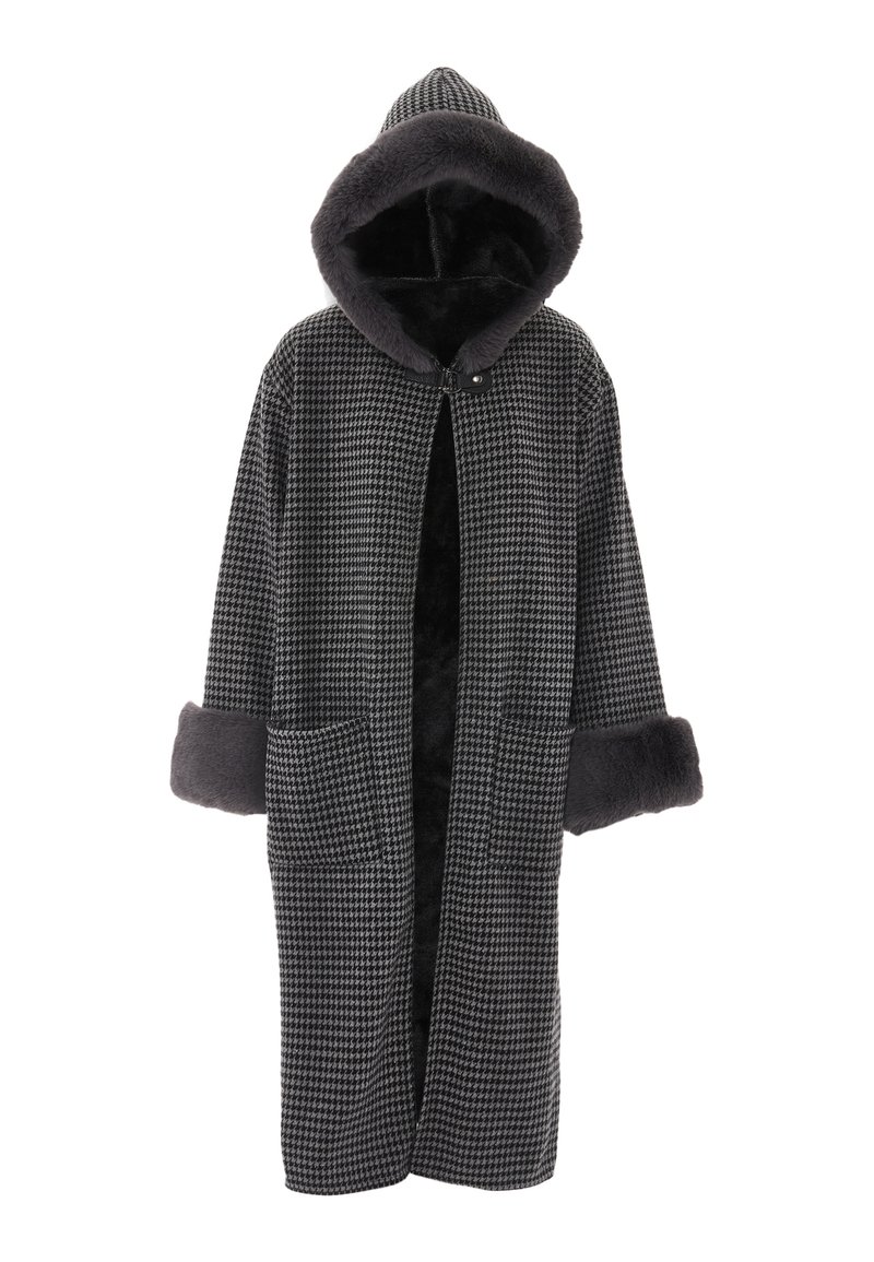 Grau-karierte Robe mit Kapuze, ausgestattet mit einem weichen Innenfutter, weitem Ärmeln und zwei vorderen Taschen. Weicher Stoff, offenes Frontdesign.