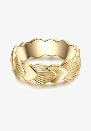 Anillo de oro con un diseño trenzado que presenta formas de corazón y acentos texturizados, acabado suave, bordes festoneados y una superficie pulida.